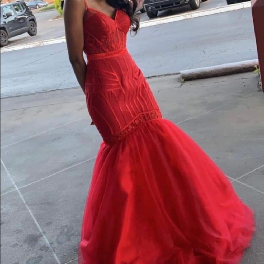 Elle Wilde Red Prom Dress - Picture 4 of 5